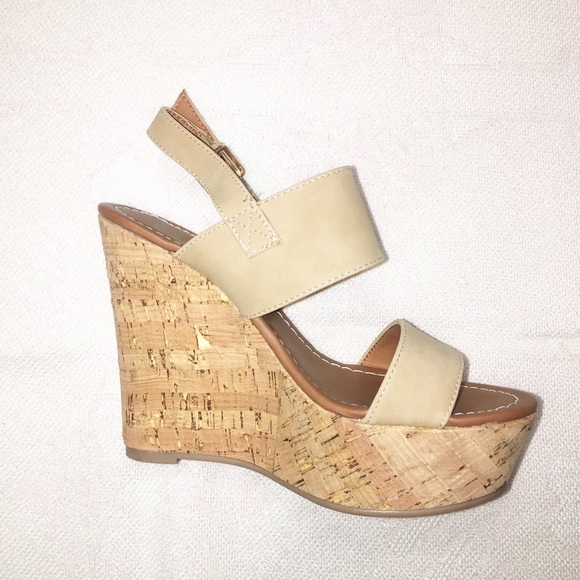 Bonnibel Beige Wedges - Picture 3 of 6